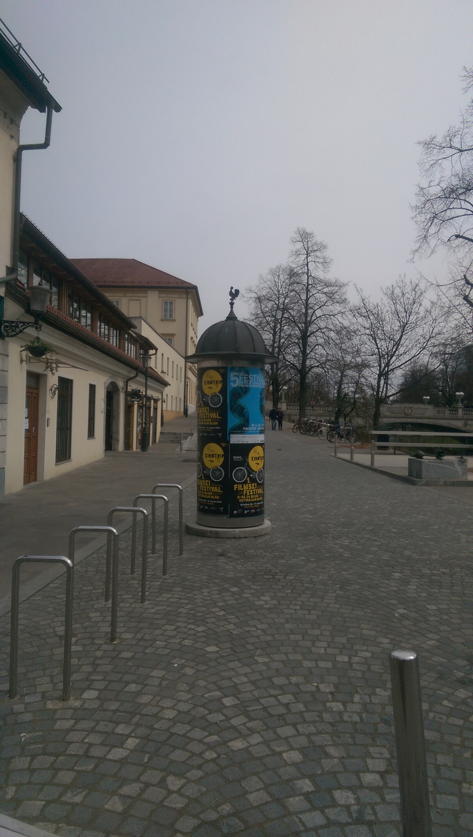 Petkovškovo nabrežje 29 (blok A)